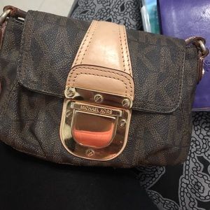 Michael Kors side purse